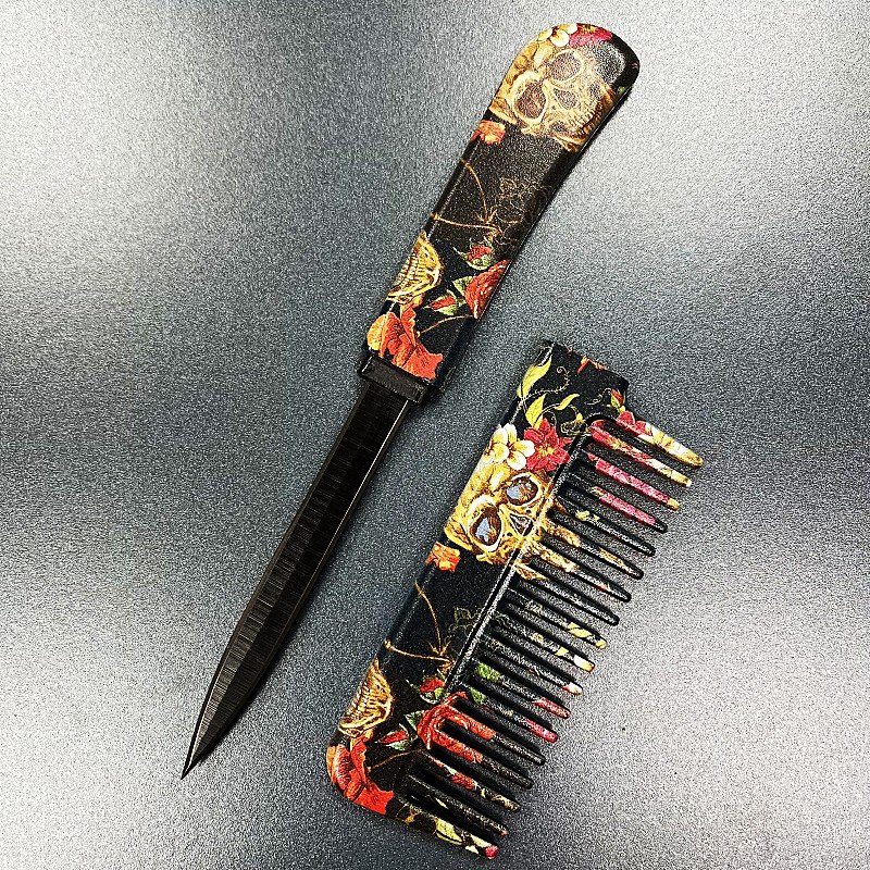 comb with blade