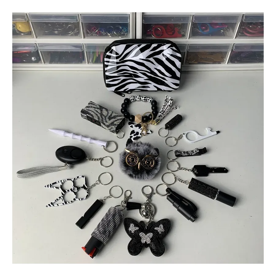 18-Piece Stylish And Simple Keychain Set